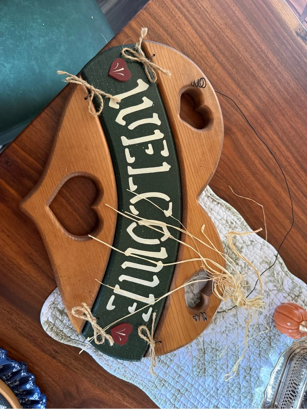 Welcome Heart Door Sign - Rustic Brown and Green Home Holiday Decor